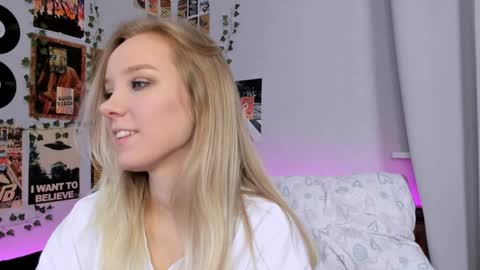 Snapshot of darleneferran chatting on December 2024 12:07:02 AM lina online show from December 2024 12:07:02 AM