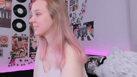 Snapshot of darleneferran chatting on January 2025 08:10:02 PM lina online show from January 2025 08:10:02 PM