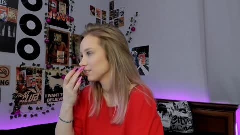 Snapshot of darleneferran chatting on January 2025 12:03:01 AM lina online show from January 2025 12:03:01 AM