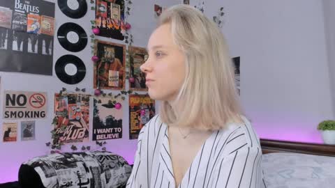 Snapshot of darleneferran chatting on January 2025 08:55:01 PM lina online show from January 2025 08:55:01 PM