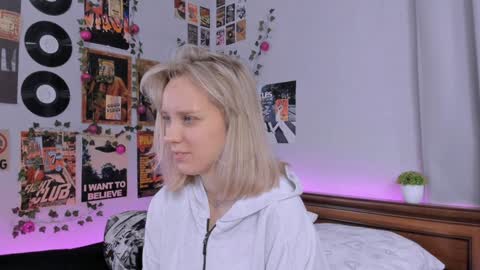 Snapshot of darleneferran chatting on January 2025 08:30:01 PM lina online show from January 2025 08:30:01 PM