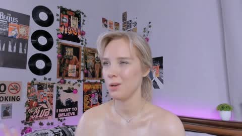 Snapshot of darleneferran chatting on January 2025 02:36:01 AM lina online show from January 2025 02:36:01 AM