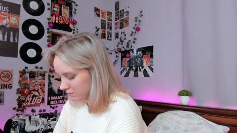 Snapshot of darleneferran chatting on January 2025 02:37:02 AM lina online show from January 2025 02:37:02 AM