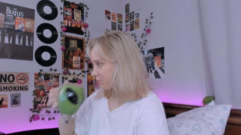 Snapshot of darleneferran chatting on January 2025 08:13:02 PM lina online show from January 2025 08:13:02 PM