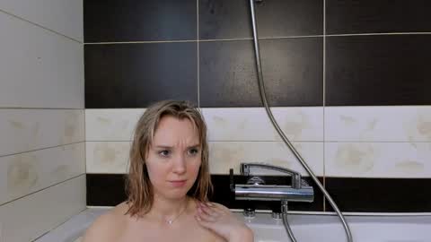 Snapshot of darleneferran chatting on January 2025 11:34:01 PM lina online show from January 2025 11:34:01 PM