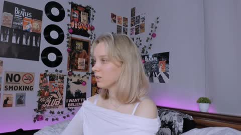 Snapshot of darleneferran chatting on January 2025 08:42:01 PM lina online show from January 2025 08:42:01 PM