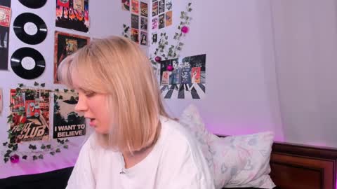 Snapshot of darleneferran chatting on February 2025 08:42:02 PM lina online show from February 2025 08:42:02 PM