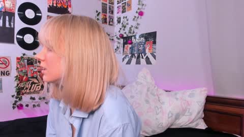 Snapshot of darleneferran chatting on February 2025 11:45:01 PM lina online show from February 2025 11:45:01 PM