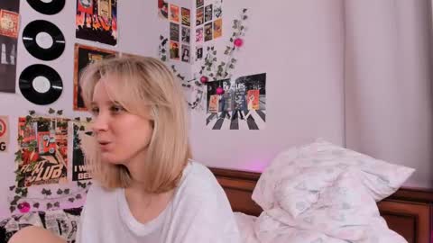 Snapshot of darleneferran chatting on February 2025 02:46:01 AM lina online show from February 2025 02:46:01 AM