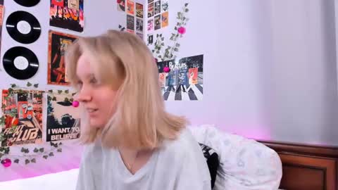 Snapshot of darleneferran chatting on February 2025 08:29:02 PM lina online show from February 2025 08:29:02 PM