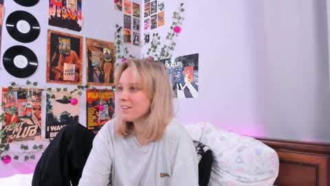 Snapshot of darleneferran chatting on February 2025 11:30:02 PM lina online show from February 2025 11:30:02 PM