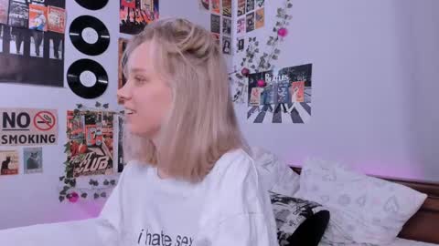 Snapshot of darleneferran chatting on February 2025 08:20:02 PM lina online show from February 2025 08:20:02 PM