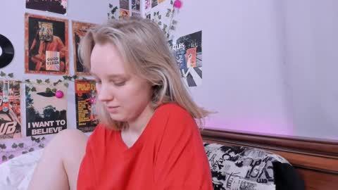 Snapshot of darleneferran chatting on February 2025 02:50:02 AM lina online show from February 2025 02:50:02 AM