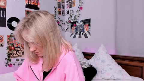 Snapshot of darleneferran chatting on February 2025 09:41:02 PM lina online show from February 2025 09:41:02 PM