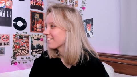 Snapshot of darleneferran chatting on February 2025 02:37:02 AM lina online show from February 2025 02:37:02 AM