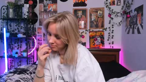 Snapshot of darleneferran chatting on March 2025 02:38:02 AM lina online show from March 2025 02:38:02 AM