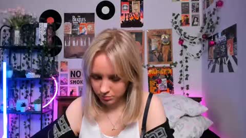 Snapshot of darleneferran chatting on March 2025 09:06:02 PM lina online show from March 2025 09:06:02 PM