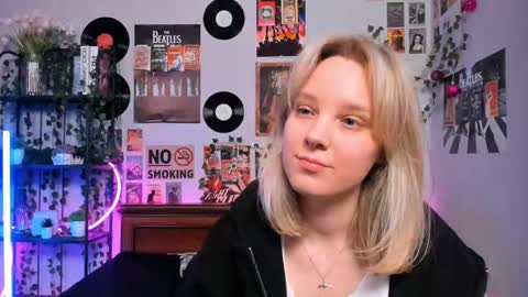 Snapshot of darleneferran chatting on March 2025 12:11:02 AM lina online show from March 2025 12:11:02 AM