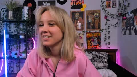 Snapshot of darleneferran chatting on March 2025 09:04:01 PM lina online show from March 2025 09:04:01 PM