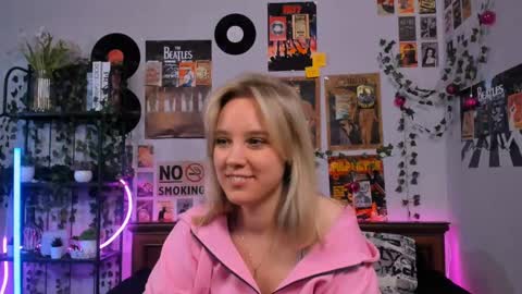 Snapshot of darleneferran chatting on March 2025 12:10:02 AM lina online show from March 2025 12:10:02 AM