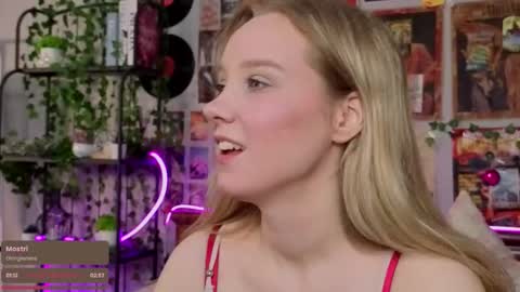 Snapshot of darleneferran chatting on September 2025 09:04:01 PM lina online show from September 2025 09:04:01 PM