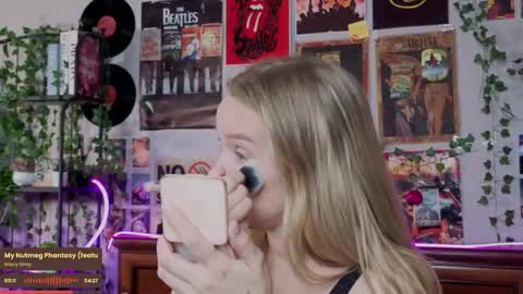 Snapshot of darleneferran chatting on September 2025 09:16:02 PM lina online show from September 2025 09:16:02 PM