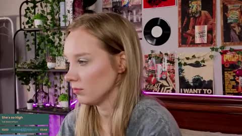 Snapshot of darleneferran chatting on October 2025 09:13:02 PM lina online show from October 2025 09:13:02 PM