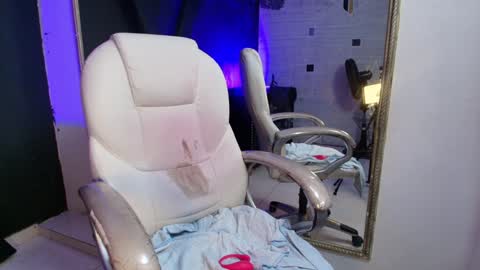 Darling online show from January 2025 08:04:01 PM