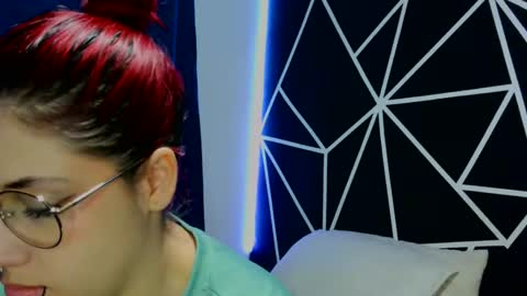 Snapshot of darlyhooper1_ chatting on September 2025 02:45:01 AM Darlyhooper online show from September 2025 02:45:01 AM