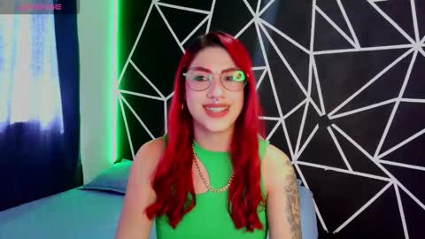 Snapshot of darlyhooper1_ chatting on September 2025 08:45:01 PM Darlyhooper online show from September 2025 08:45:01 PM