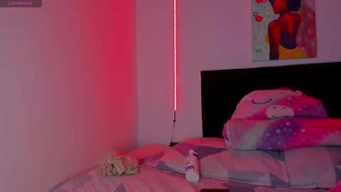 Darlyhooper online show from March 2026 12:16:01 AM