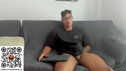 Darren lemus online show from November 2025 04:07:01 PM