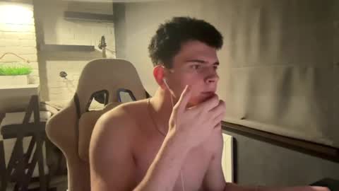 Snapshot of dartallo chatting on April 2026 09:42:01 PM dartallo online show from April 2026 09:42:01 PM