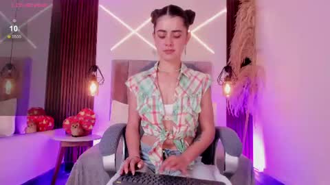 dasha_rodriguez online show from June 2026 02:32:02 PM