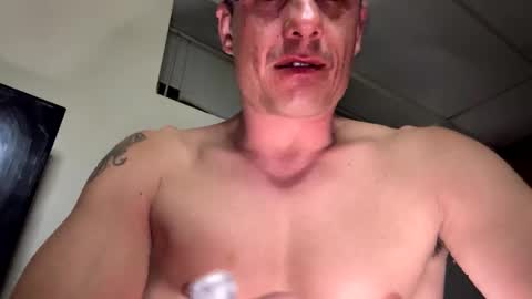 Snapshot of dave875126 chatting on March 2026 04:18:02 AM dave875126 online show from March 2026 04:18:02 AM