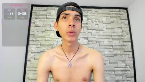 Snapshot of dave_925_ chatting on April 2026 07:07:02 PM dave_925_ online show from April 2026 07:07:02 PM