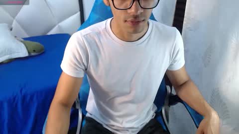 Snapshot of dave_bakers chatting on April 2026 07:41:01 PM Dave Bakers online show from April 2026 07:41:01 PM