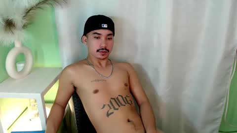 Snapshot of dave_cummers chatting on June 2026 05:28:02 AM DAVE online show from June 2026 05:28:02 AM
