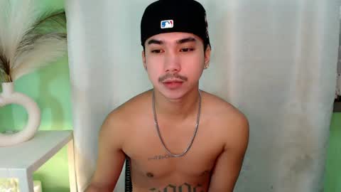 Snapshot of dave_cummers chatting on June 2026 02:18:02 AM DAVE online show from June 2026 02:18:02 AM