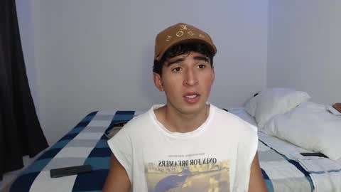 Snapshot of dave_hot1 chatting on December 2025 08:35:01 PM David online show from December 2025 08:35:01 PM