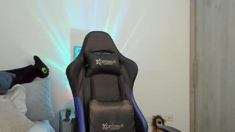 Snapshot of dave_max93 chatting on October 2025 02:28:01 AM DAVE MAX online show from October 2025 02:28:01 AM