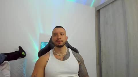 Snapshot of dave_max93 chatting on October 2025 11:52:02 PM DAVE MAX online show from October 2025 11:52:02 PM