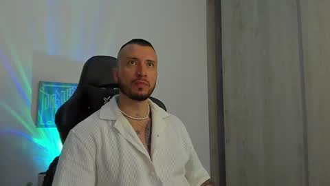 Snapshot of dave_max93 chatting on October 2025 01:06:02 AM DAVE MAX online show from October 2025 01:06:02 AM