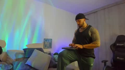 Snapshot of dave_max93 chatting on November 2025 03:50:01 AM DAVE MAX online show from November 2025 03:50:01 AM