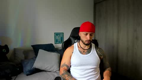 Snapshot of dave_max93 chatting on November 2025 03:45:02 PM DAVE MAX online show from November 2025 03:45:02 PM