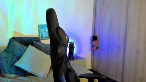 Snapshot of dave_max93 chatting on November 2025 10:03:02 AM DAVE MAX online show from November 2025 10:03:02 AM