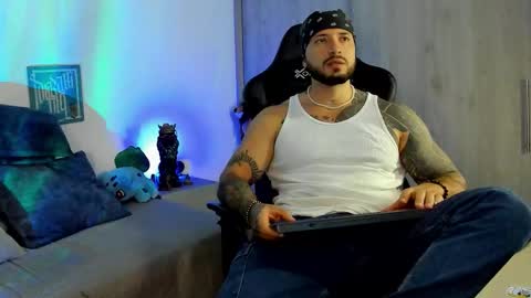 Snapshot of dave_max93 chatting on November 2025 03:06:01 AM DAVE MAX online show from November 2025 03:06:01 AM