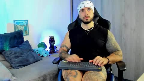 Snapshot of dave_max93 chatting on November 2025 10:20:02 PM DAVE MAX online show from November 2025 10:20:02 PM