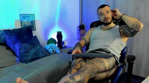 Snapshot of dave_max93 chatting on November 2025 10:26:02 AM DAVE MAX online show from November 2025 10:26:02 AM