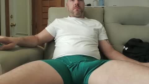 Snapshot of davecomplet chatting on November 2025 03:51:01 PM Dave online show from November 2025 03:51:01 PM